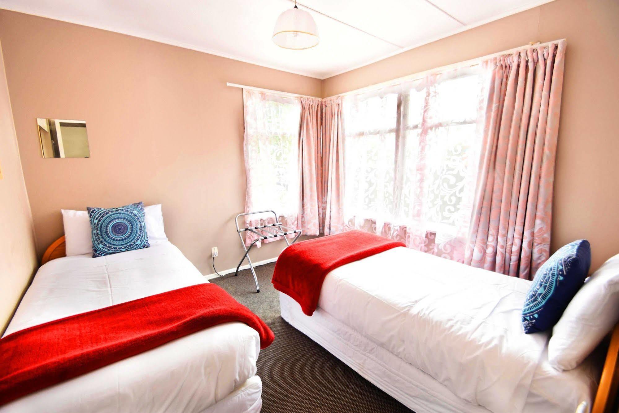 Union Victoria Motel Rotorua Bagian luar foto